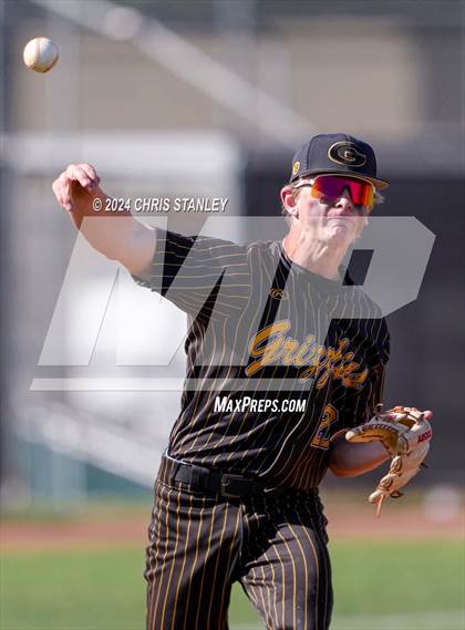 Thumbnail 2 in Galena vs South Medford (Coach Bob Invitational) photogallery.