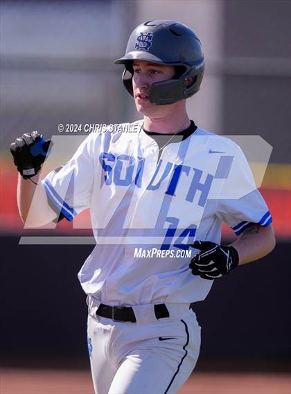 Thumbnail 3 in Galena vs South Medford (Coach Bob Invitational) photogallery.