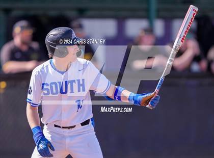 Thumbnail 3 in Galena vs South Medford (Coach Bob Invitational) photogallery.