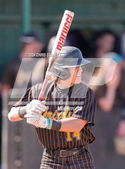 Thumbnail 2 in Galena vs South Medford (Coach Bob Invitational) photogallery.