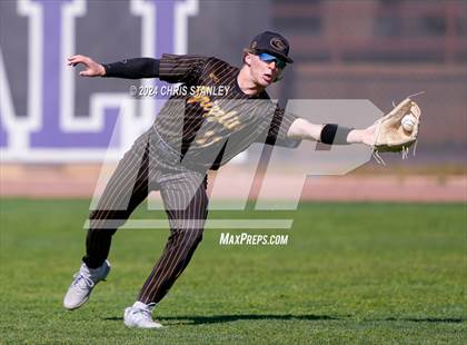 Thumbnail 2 in Galena vs South Medford (Coach Bob Invitational) photogallery.
