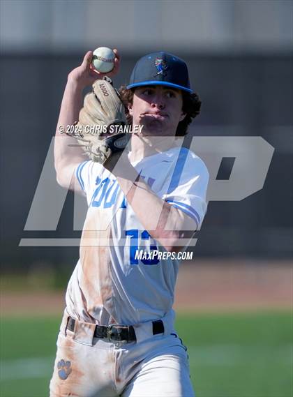 Thumbnail 3 in Galena vs South Medford (Coach Bob Invitational) photogallery.