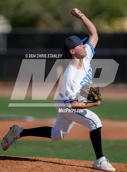 Thumbnail 2 in Galena vs South Medford (Coach Bob Invitational) photogallery.