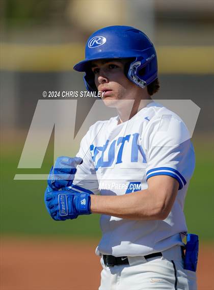 Thumbnail 2 in Galena vs South Medford (Coach Bob Invitational) photogallery.