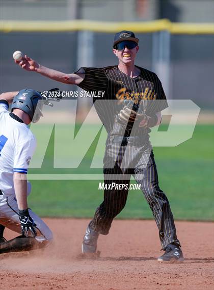Thumbnail 3 in Galena vs South Medford (Coach Bob Invitational) photogallery.