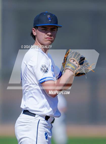 Thumbnail 3 in Galena vs South Medford (Coach Bob Invitational) photogallery.
