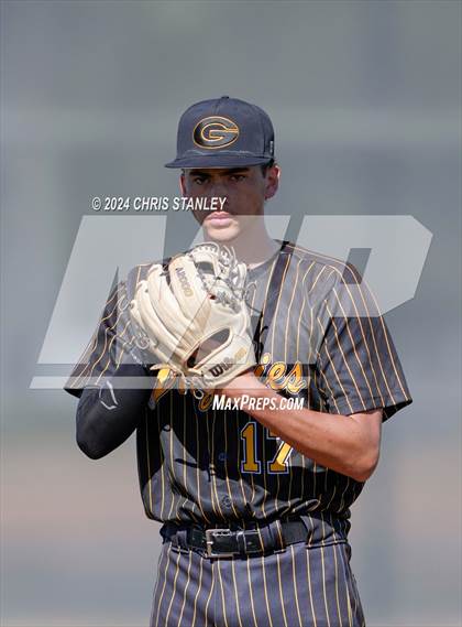 Thumbnail 2 in Galena vs South Medford (Coach Bob Invitational) photogallery.