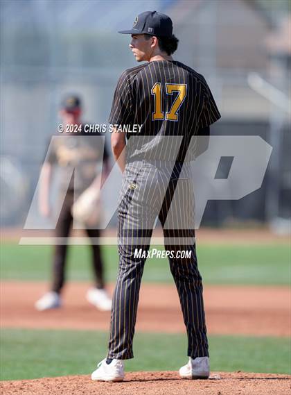 Thumbnail 1 in Galena vs South Medford (Coach Bob Invitational) photogallery.