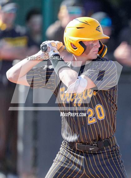 Thumbnail 3 in Galena vs South Medford (Coach Bob Invitational) photogallery.