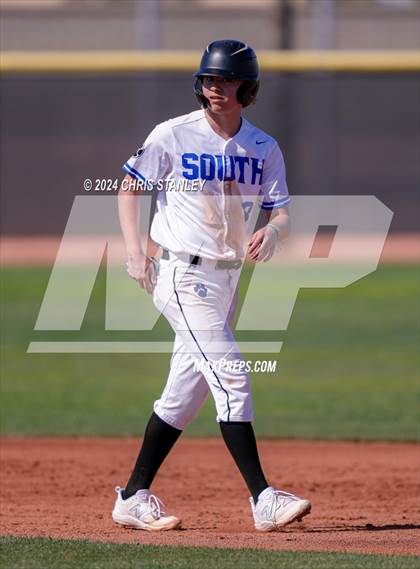 Thumbnail 1 in Galena vs South Medford (Coach Bob Invitational) photogallery.