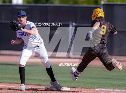 Thumbnail 3 in Galena vs South Medford (Coach Bob Invitational) photogallery.