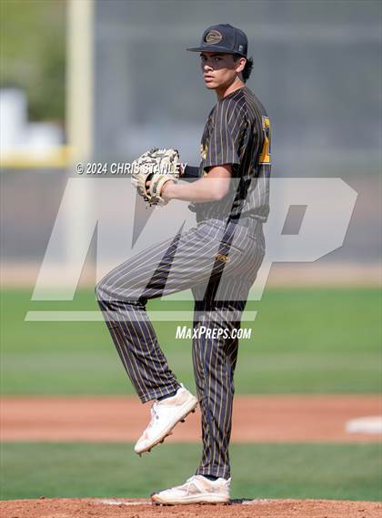 Thumbnail 3 in Galena vs South Medford (Coach Bob Invitational) photogallery.