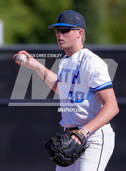 Thumbnail 1 in Galena vs South Medford (Coach Bob Invitational) photogallery.