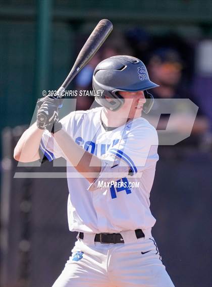 Thumbnail 3 in Galena vs South Medford (Coach Bob Invitational) photogallery.
