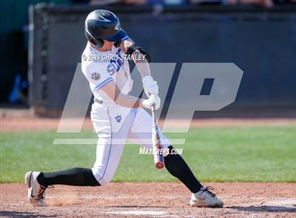 Thumbnail 1 in Galena vs South Medford (Coach Bob Invitational) photogallery.