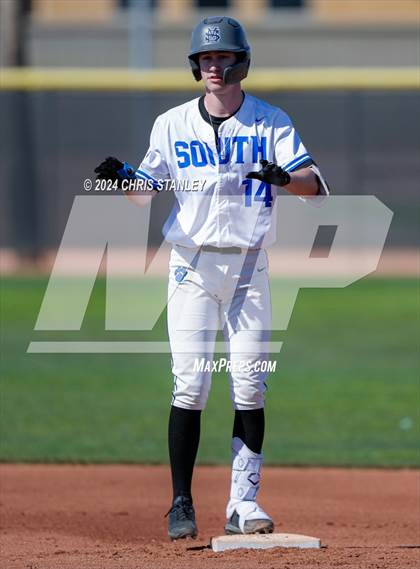 Thumbnail 1 in Galena vs South Medford (Coach Bob Invitational) photogallery.