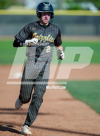 Thumbnail 2 in Galena vs South Medford (Coach Bob Invitational) photogallery.