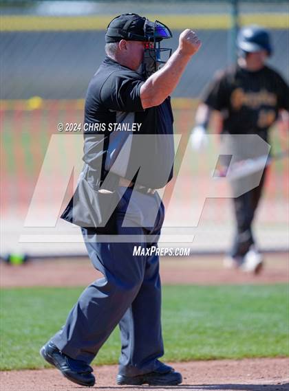 Thumbnail 3 in Galena vs South Medford (Coach Bob Invitational) photogallery.