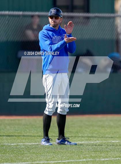 Thumbnail 2 in Galena vs South Medford (Coach Bob Invitational) photogallery.