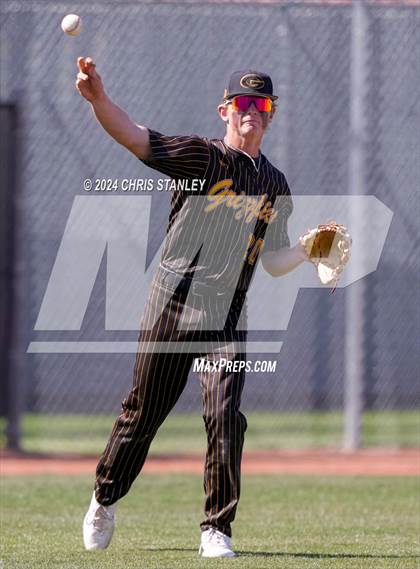 Thumbnail 2 in Galena vs South Medford (Coach Bob Invitational) photogallery.