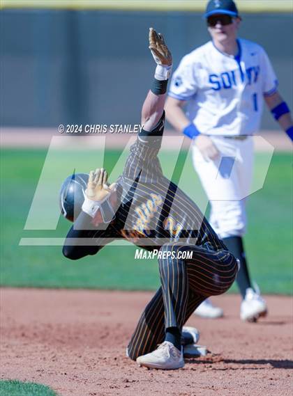 Thumbnail 1 in Galena vs South Medford (Coach Bob Invitational) photogallery.