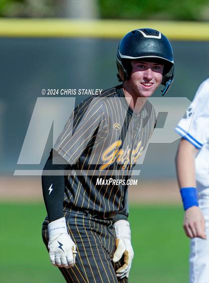 Thumbnail 2 in Galena vs South Medford (Coach Bob Invitational) photogallery.