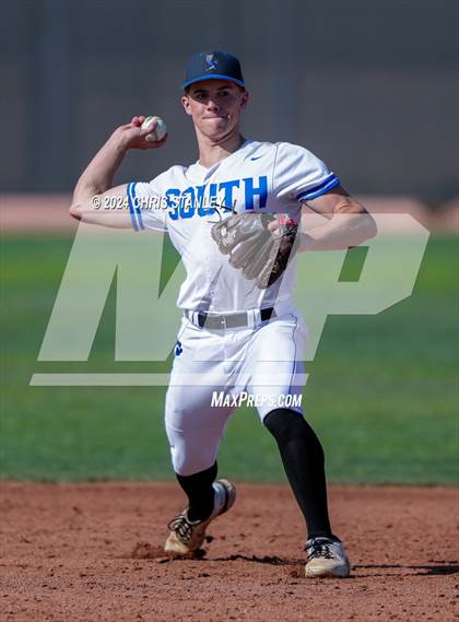 Thumbnail 1 in Galena vs South Medford (Coach Bob Invitational) photogallery.