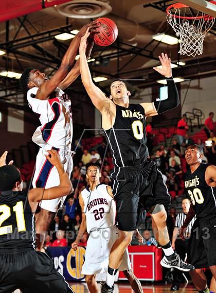 Thumbnail 3 in Bishop Montgomery vs. Pacific Hills (CIF SoCal Regional D4 Final) photogallery.