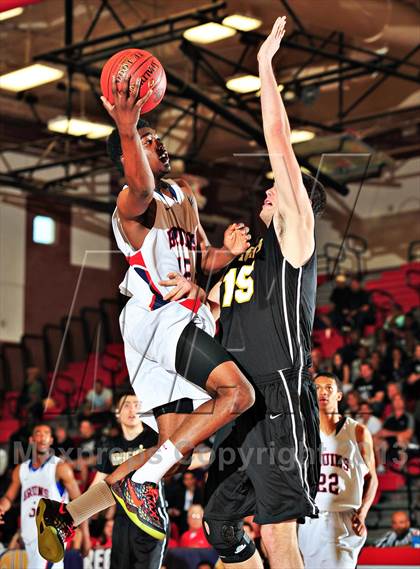 Thumbnail 1 in Bishop Montgomery vs. Pacific Hills (CIF SoCal Regional D4 Final) photogallery.