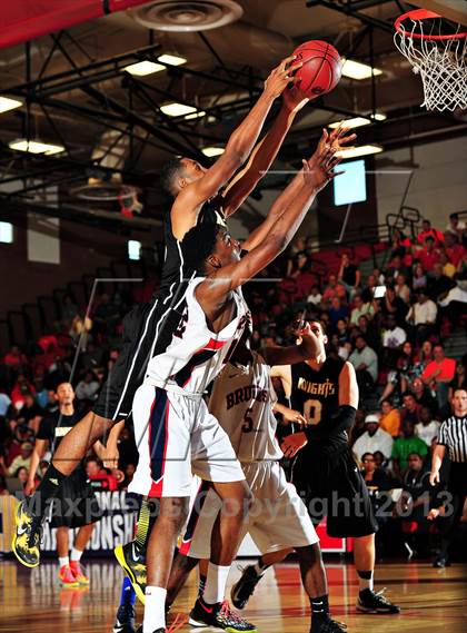 Thumbnail 3 in Bishop Montgomery vs. Pacific Hills (CIF SoCal Regional D4 Final) photogallery.