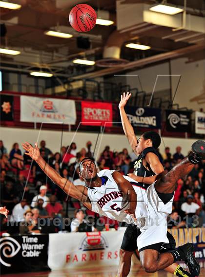 Thumbnail 3 in Bishop Montgomery vs. Pacific Hills (CIF SoCal Regional D4 Final) photogallery.