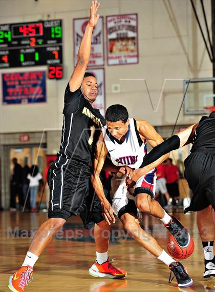 Thumbnail 3 in Bishop Montgomery vs. Pacific Hills (CIF SoCal Regional D4 Final) photogallery.
