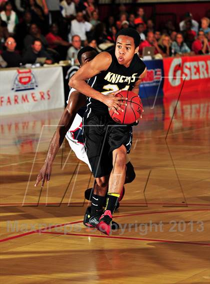 Thumbnail 1 in Bishop Montgomery vs. Pacific Hills (CIF SoCal Regional D4 Final) photogallery.