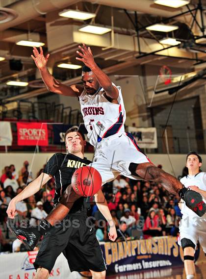 Thumbnail 1 in Bishop Montgomery vs. Pacific Hills (CIF SoCal Regional D4 Final) photogallery.