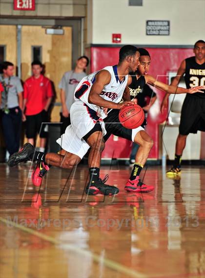 Thumbnail 3 in Bishop Montgomery vs. Pacific Hills (CIF SoCal Regional D4 Final) photogallery.