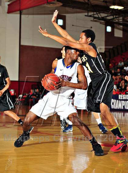 Thumbnail 2 in Bishop Montgomery vs. Pacific Hills (CIF SoCal Regional D4 Final) photogallery.