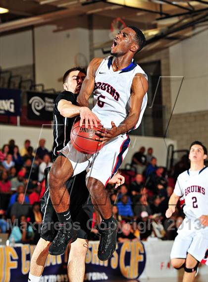 Thumbnail 2 in Bishop Montgomery vs. Pacific Hills (CIF SoCal Regional D4 Final) photogallery.