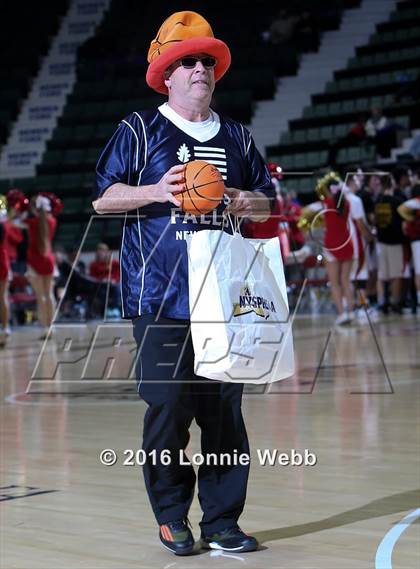Thumbnail 2 in Olean vs. Marlboro (NYSPHSAA Class B Final) photogallery.