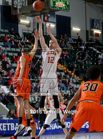 Thumbnail 2 in Olean vs. Marlboro (NYSPHSAA Class B Final) photogallery.