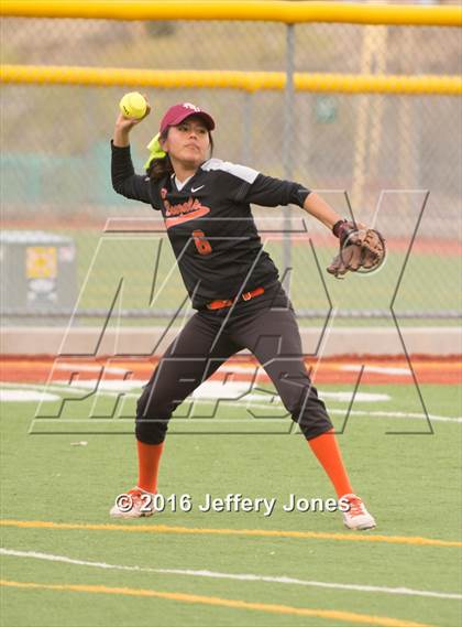 Thumbnail 1 in Gallup @ Miyamura photogallery.