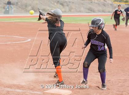 Thumbnail 3 in Gallup @ Miyamura photogallery.