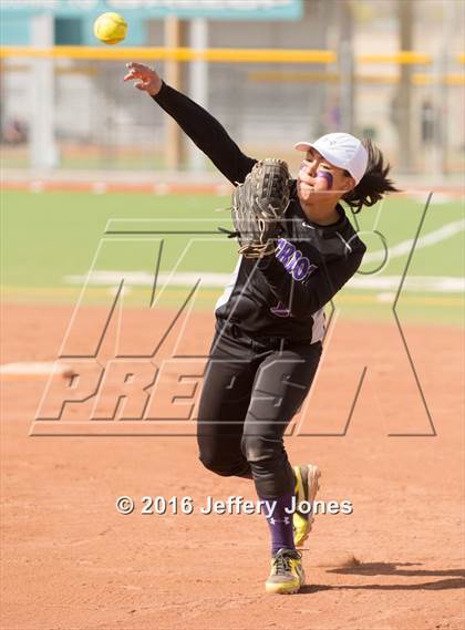 Thumbnail 2 in Gallup @ Miyamura photogallery.