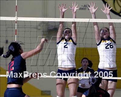 Thumbnail 1 in Lakewood @ Millikan photogallery.
