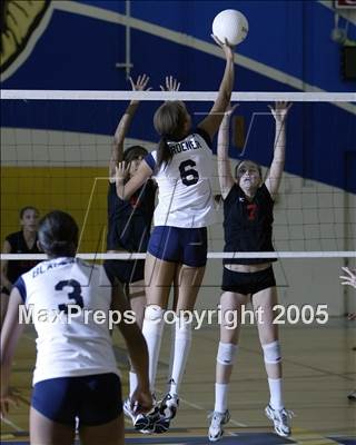 Thumbnail 2 in Lakewood @ Millikan photogallery.