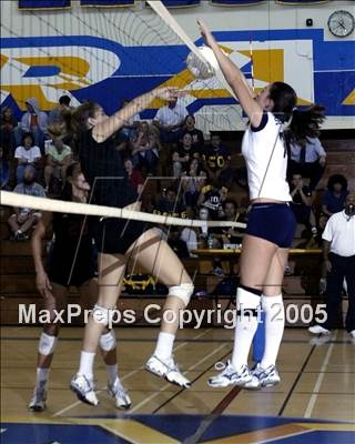 Thumbnail 3 in Lakewood @ Millikan photogallery.