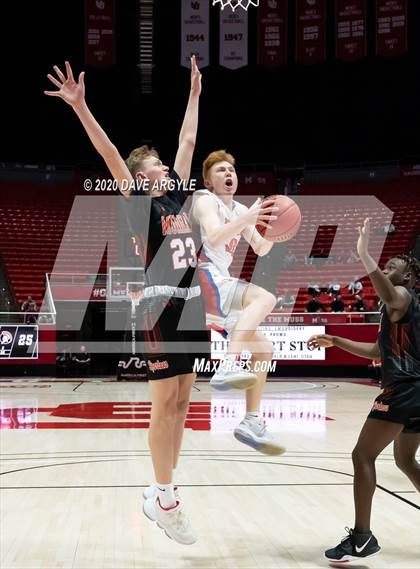 Thumbnail 3 in Timpview vs. Murray (UHSAA 5A Quarterfinal) photogallery.