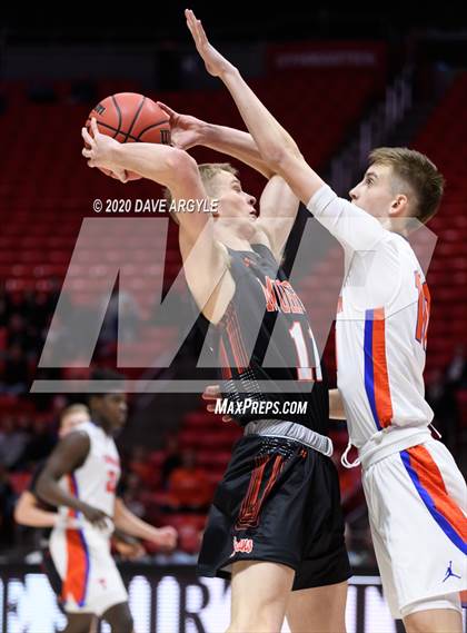 Thumbnail 3 in Timpview vs. Murray (UHSAA 5A Quarterfinal) photogallery.