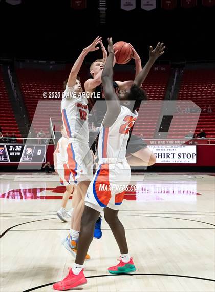 Thumbnail 1 in Timpview vs. Murray (UHSAA 5A Quarterfinal) photogallery.