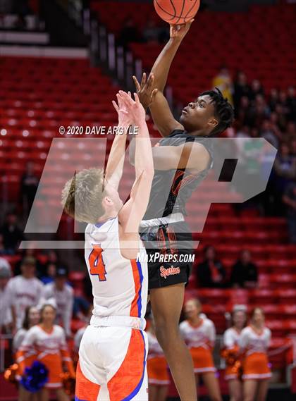 Thumbnail 2 in Timpview vs. Murray (UHSAA 5A Quarterfinal) photogallery.