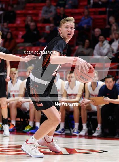 Thumbnail 2 in Timpview vs. Murray (UHSAA 5A Quarterfinal) photogallery.